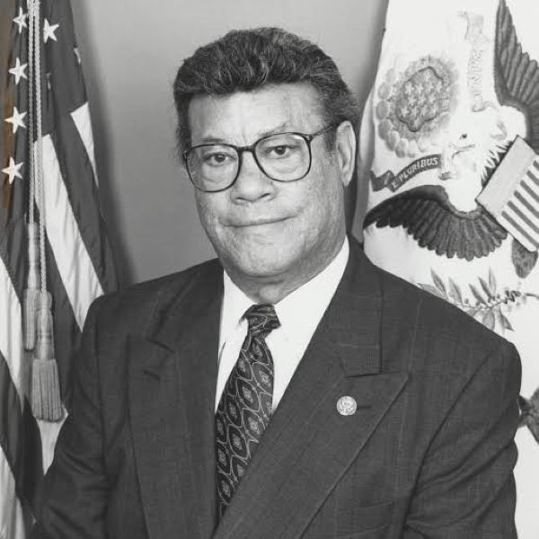 Honorable Esteban Torres profile picture